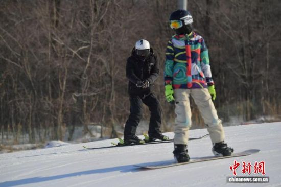 ��ѩ�ۺ������ڼ����е�ѩ����ѩ��(�Y�ψD)���� �z