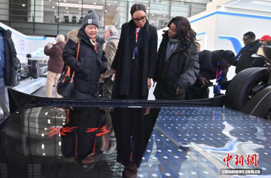 12��16���������L(zh��ng)��������F(tu��n)�ɆT���Ї�(gu��)һ�����^�������� �z