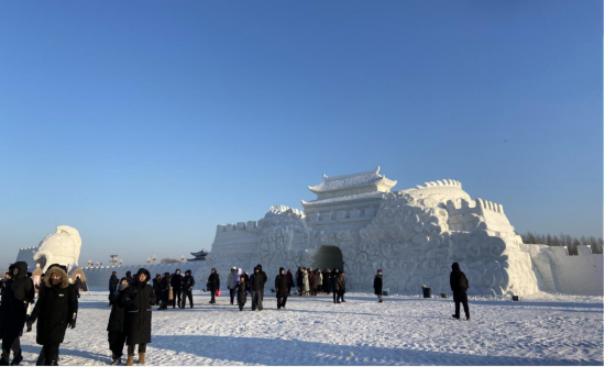 ������̫ƽ�ر�ѩ��ʳ�����R����̫ƽ��30�fƽ���׏V韈����c��Ȼ�����YԴ����7.5�f�����ױ�ѩ���@��