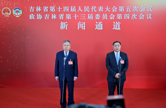 1��26�գ������f(xi��)����ʡ��ʮ����ί�T��(hu��)���ĴΕ�(hu��)�hί�Tͨ�������ބ���(��һ)�ش�ӛ���ᆖ�� ���� �z