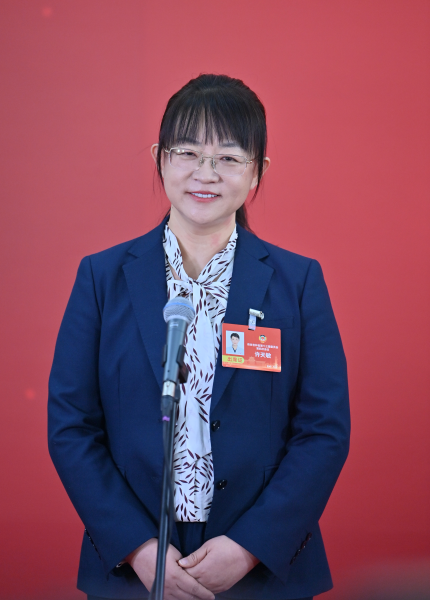 1��26�գ������f(xi��)����ʡ��ʮ����ί�T�����ĴΕ��hί�Tͨ�������S�����ش�ӛ���ᆖ�� ���� �z