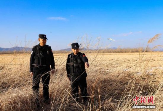 Ȧ��߅�zվ���ں��B(ni��o)��Ϣ���Ų顰���B(ni��o)���塱����־�| �z