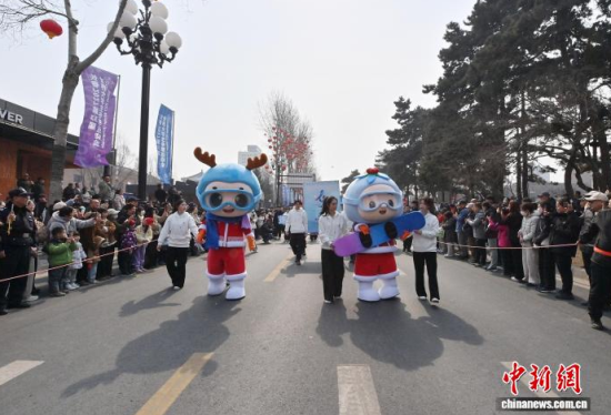 3��21�����L(zh��ng)��2027��33�������W(xu��)�������\(y��n)��(d��ng)��(hu��)�������ڼ����L(zh��ng)���c��Ҋ(ji��n)�����������ӛ�� ���� �z